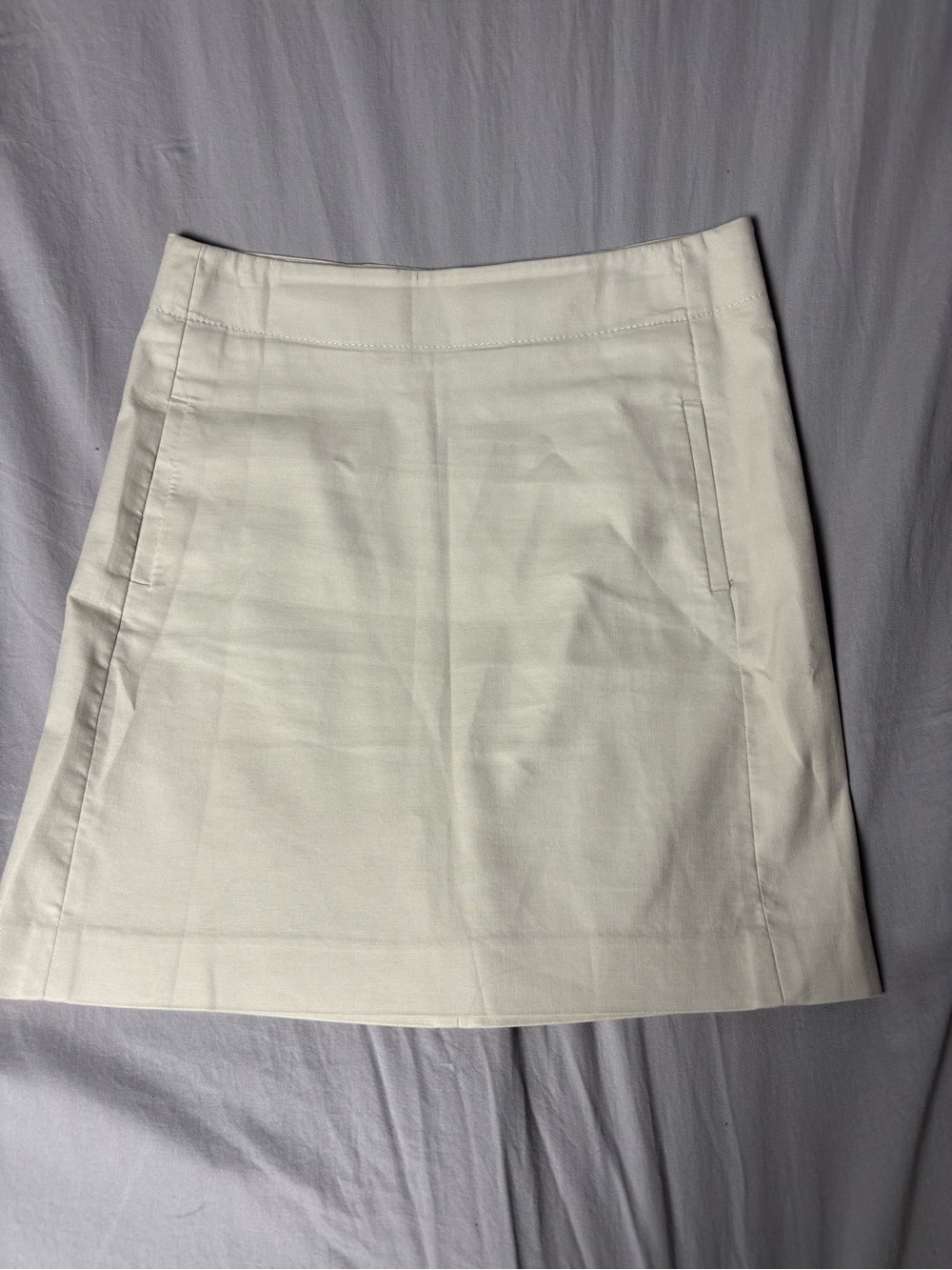 LOFT Off White A-Line Skirt with Pocket Details
